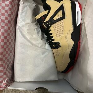 Jordan 4 Retro GS Sneakers - Cream and Black